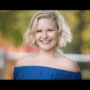 Meet your Posher, Leah mae